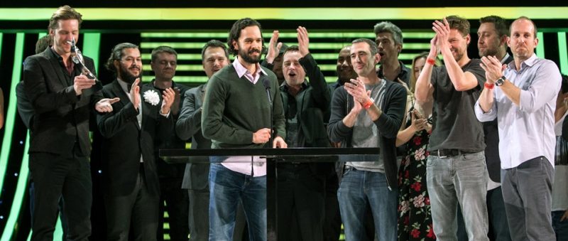 El equipo de Naughty Dog, recibiendo el premio al Juego del Año por 'The Last of Us'