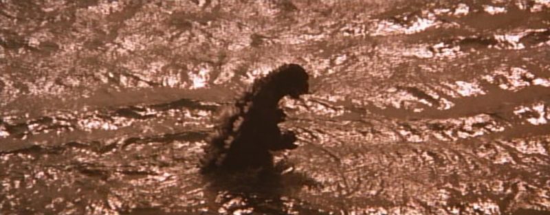 Godzilla regresa al mar para descansar por 10 años.